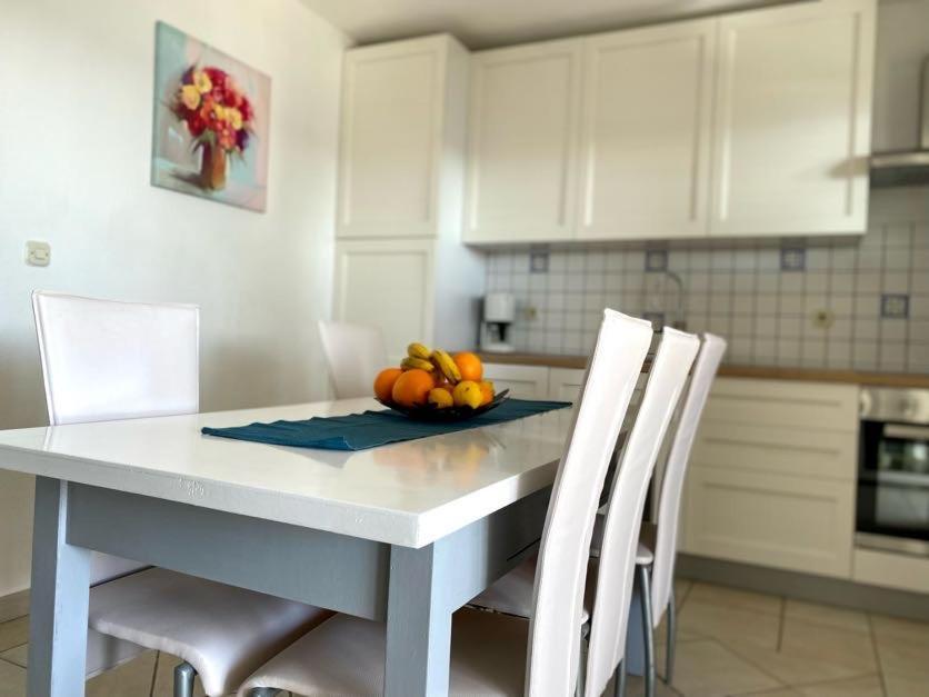 Villa Mihaela - Apartment Ika Cesarica Extérieur photo