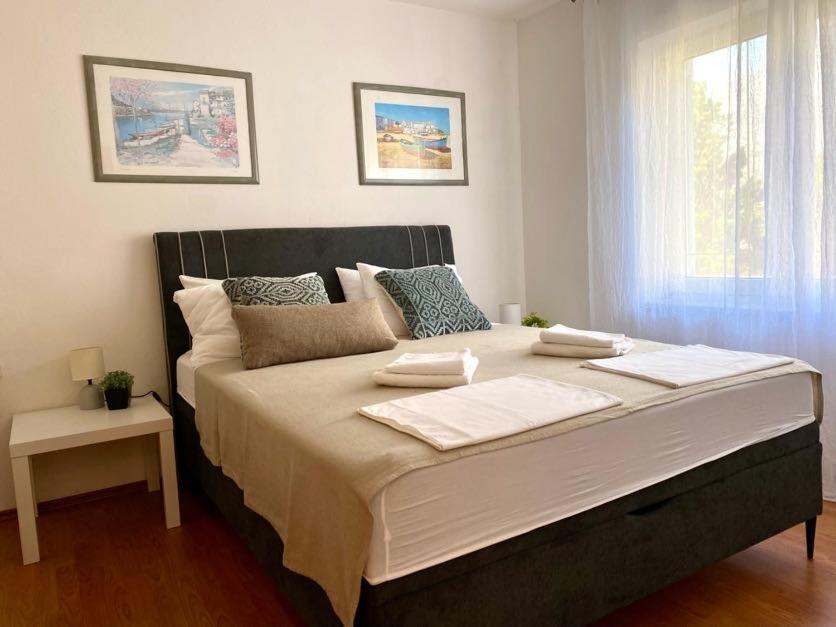 Villa Mihaela - Apartment Ika Cesarica Extérieur photo